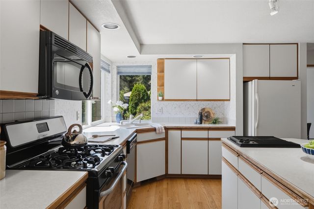 2426 SE Celebrity Court, Port Orchard, WA 98367