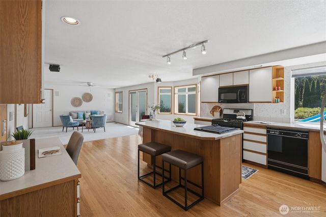 2426 SE Celebrity Court, Port Orchard, WA 98367