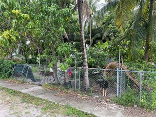 1455 NW 112th St, Miami, FL 33167
