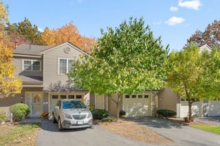 112 Ridgefield Circle B, Clinton, MA 01510