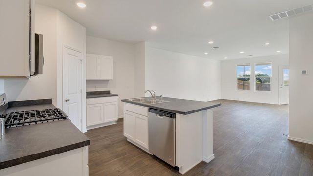 169 B HARRISON XING, Uhland, TX 78640