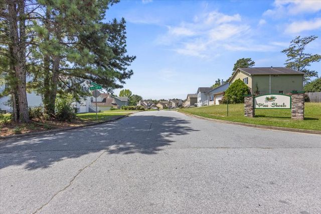 5604 Rockingwood Lane, Atlanta, GA 30349