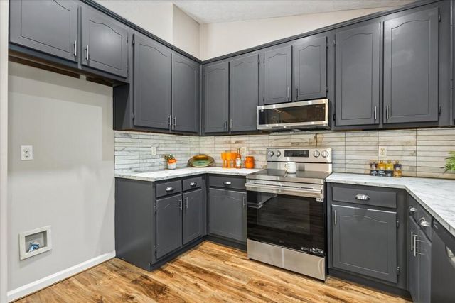 5604 Rockingwood Lane, Atlanta, GA 30349