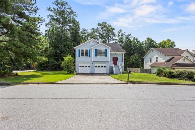 5604 Rockingwood Lane, Atlanta, GA 30349