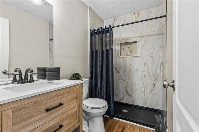 5604 Rockingwood Lane, Atlanta, GA 30349