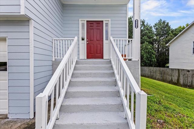 5604 Rockingwood Lane, Atlanta, GA 30349