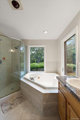 4700 Botany Glen, Commerce Twp, MI 48382