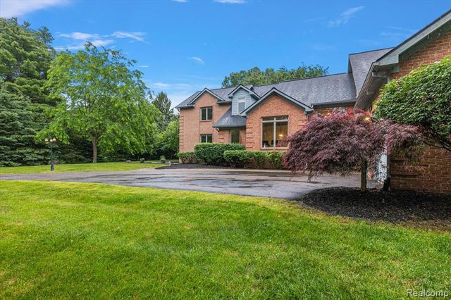 4700 Botany Glen, Commerce Twp, MI 48382
