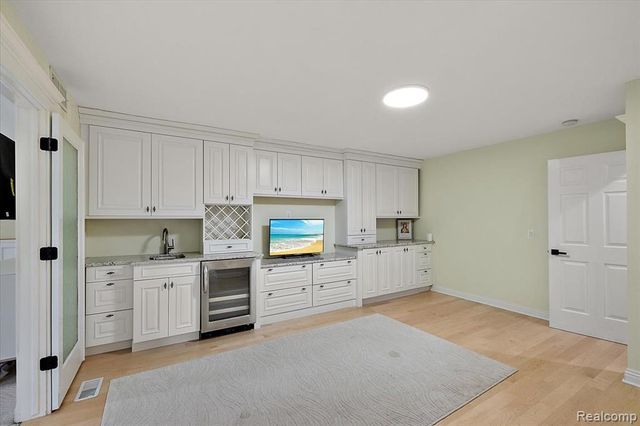 4700 Botany Glen, Commerce Twp, MI 48382