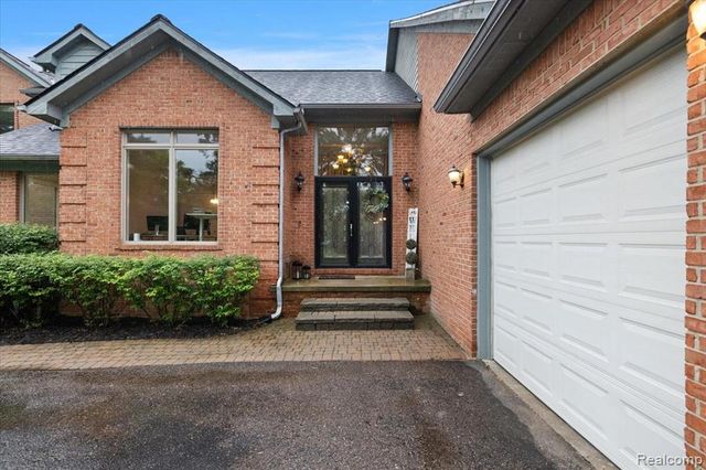 4700 Botany Glen, Commerce Twp, MI 48382