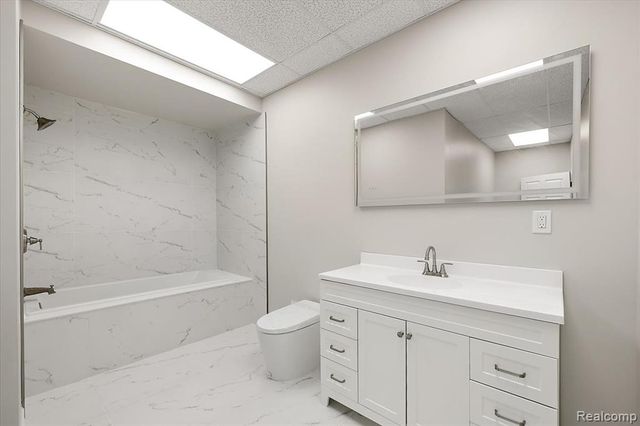 4700 Botany Glen, Commerce Twp, MI 48382