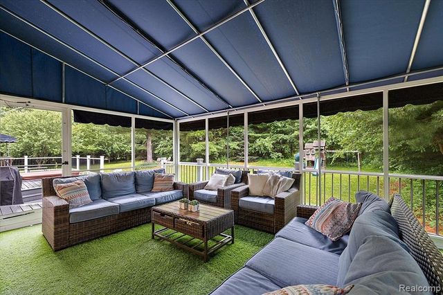 4700 Botany Glen, Commerce Twp, MI 48382