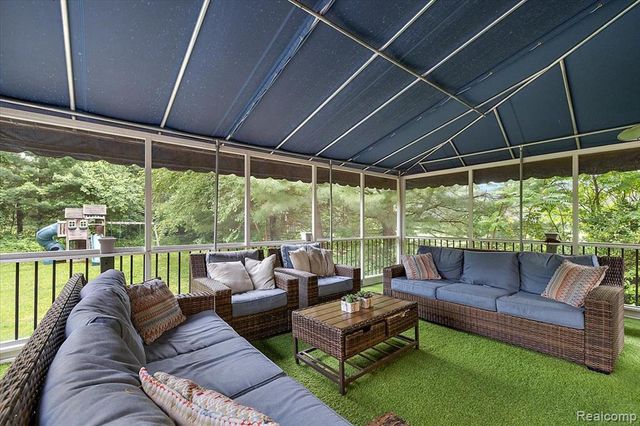 4700 Botany Glen, Commerce Twp, MI 48382