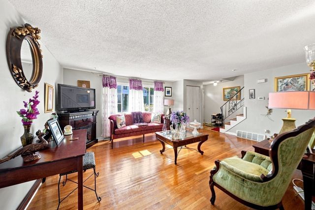 75 Mark Ter 75, Randolph, MA 02368