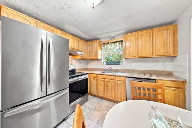 75 Mark Ter 75, Randolph, MA 02368