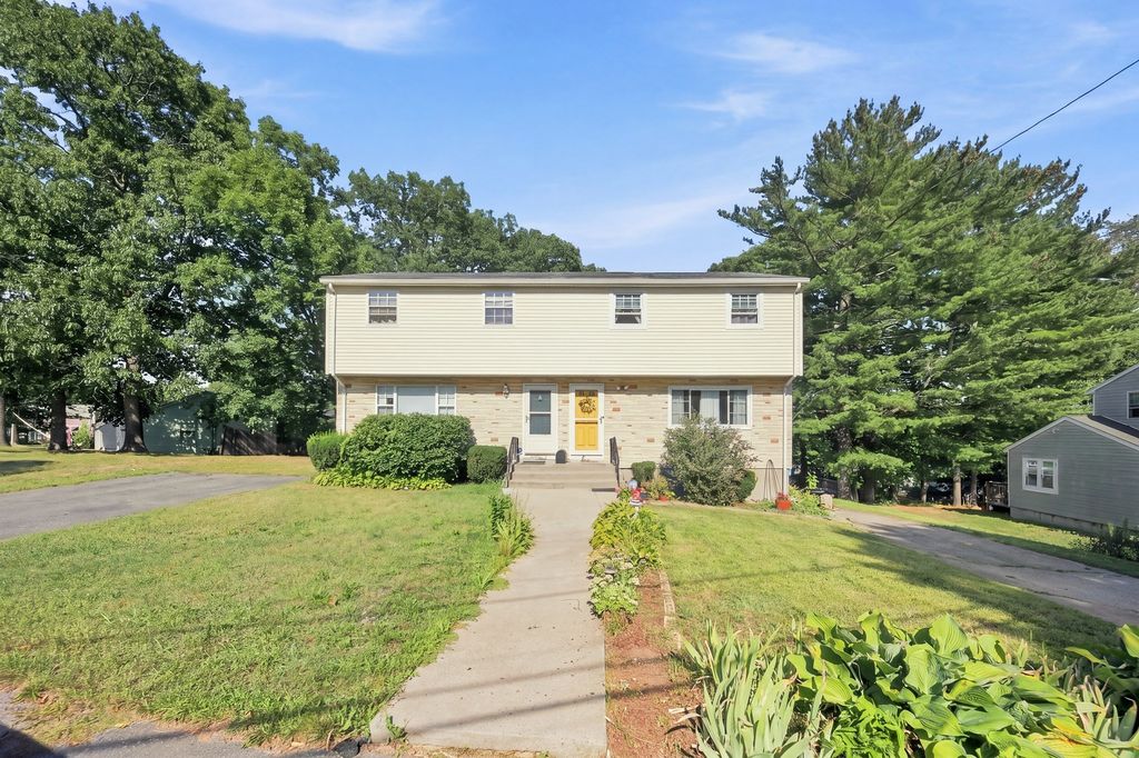 75 Mark Ter 75, Randolph, MA 02368