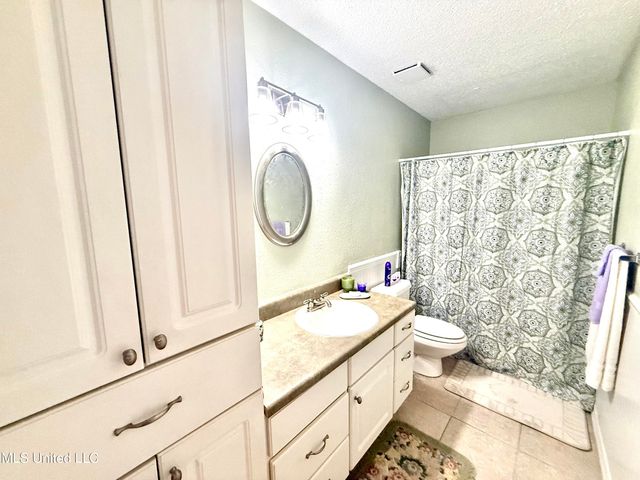 2006 Eden Street, Pascagoula, MS 39581