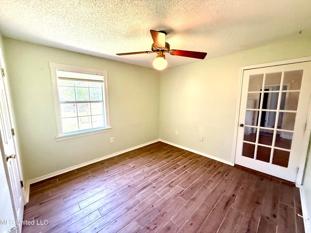 2006 Eden Street, Pascagoula, MS 39581