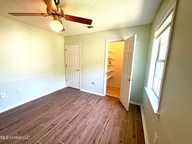 2006 Eden Street, Pascagoula, MS 39581