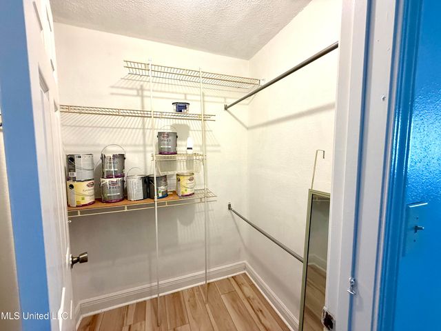 2006 Eden Street, Pascagoula, MS 39581