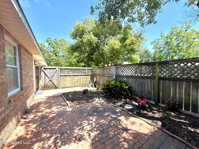 2006 Eden Street, Pascagoula, MS 39581