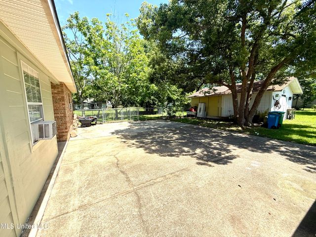 2006 Eden Street, Pascagoula, MS 39581