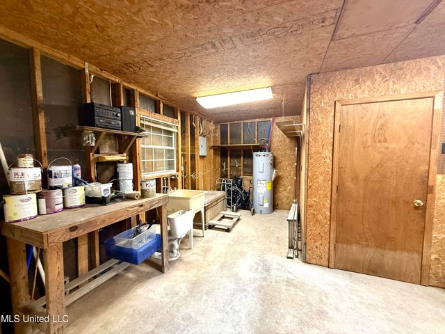 2006 Eden Street, Pascagoula, MS 39581