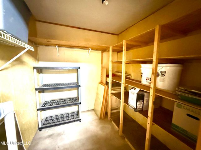 2006 Eden Street, Pascagoula, MS 39581