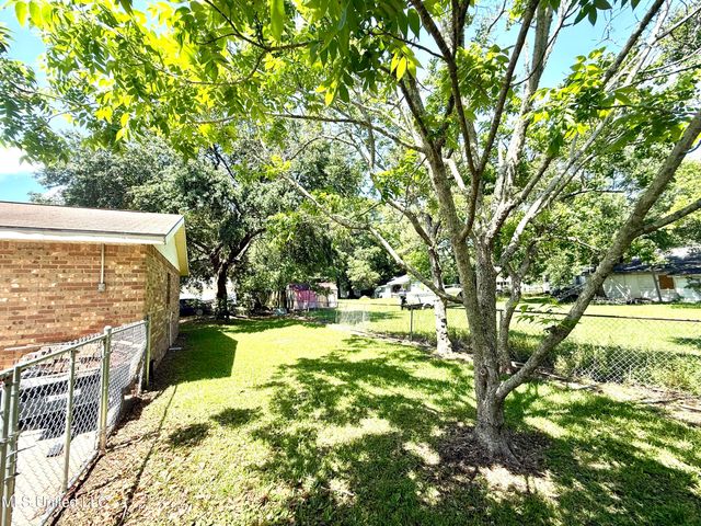 2006 Eden Street, Pascagoula, MS 39581