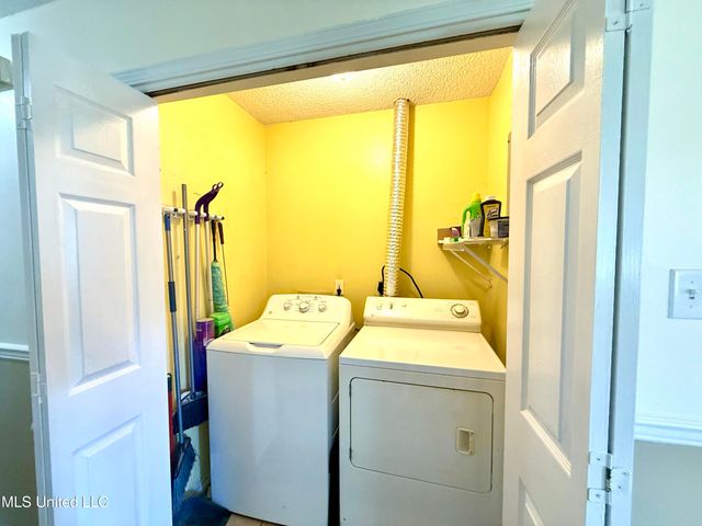 2006 Eden Street, Pascagoula, MS 39581