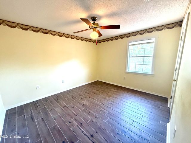 2006 Eden Street, Pascagoula, MS 39581