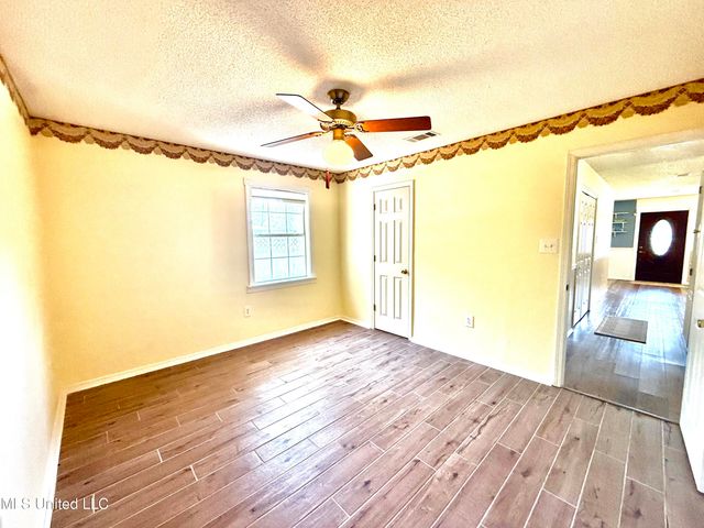 2006 Eden Street, Pascagoula, MS 39581