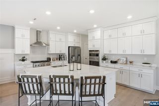 11 Pimlico Place, Oakland, NJ 07436
