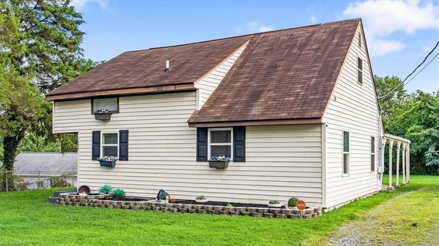 1404 Denim Road, Greensboro, NC 27405