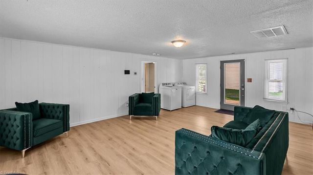 1404 Denim Road, Greensboro, NC 27405