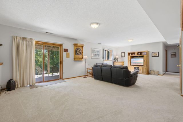 650 Bridle Ridge Road, Eagan, MN 55123