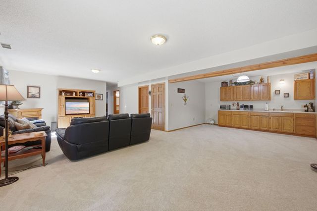 650 Bridle Ridge Road, Eagan, MN 55123