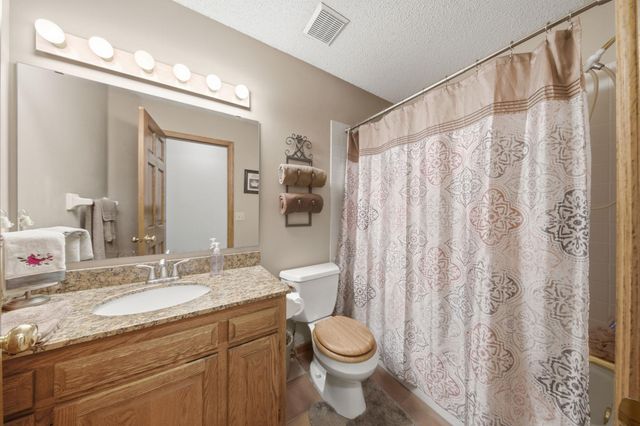 650 Bridle Ridge Road, Eagan, MN 55123