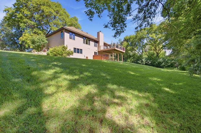 650 Bridle Ridge Road, Eagan, MN 55123