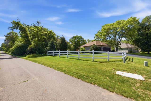 650 Bridle Ridge Road, Eagan, MN 55123