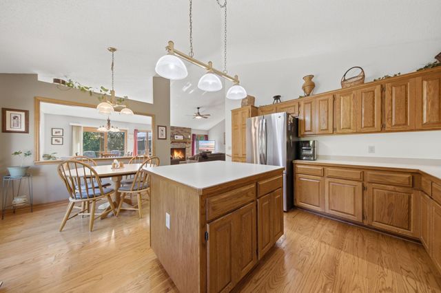 650 Bridle Ridge Road, Eagan, MN 55123
