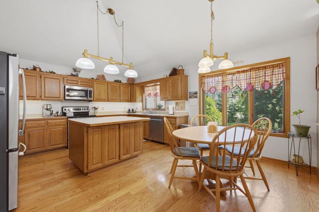 650 Bridle Ridge Road, Eagan, MN 55123