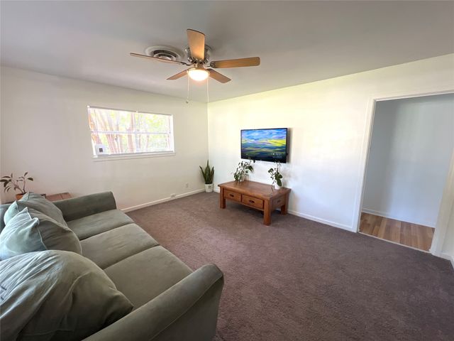725 E 6th Street, Baird, TX 79504