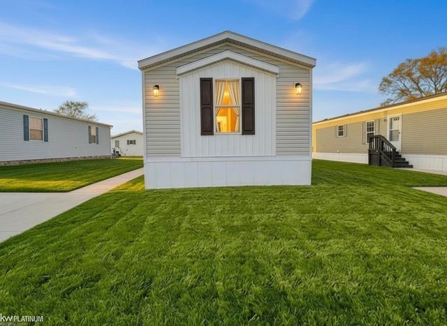 15369 Cartier Drive, Clinton Township, MI 48038