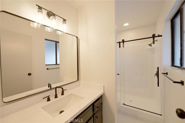 15650 Pohez, Apple Valley, CA 92307