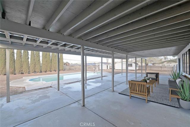 15650 Pohez, Apple Valley, CA 92307