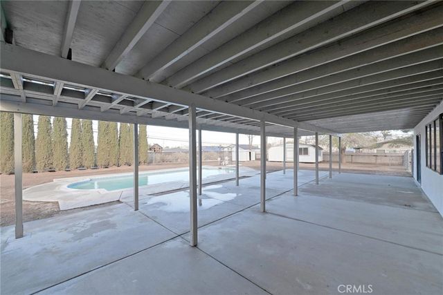 15650 Pohez, Apple Valley, CA 92307