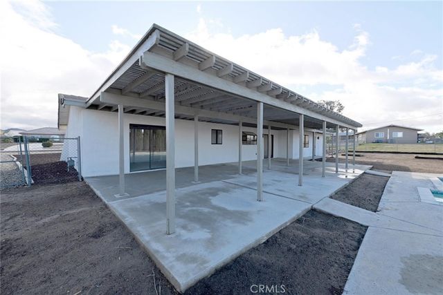 15650 Pohez, Apple Valley, CA 92307