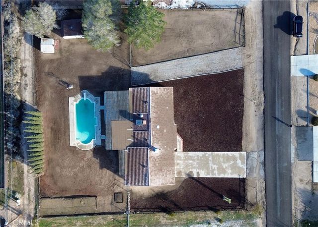 15650 Pohez, Apple Valley, CA 92307