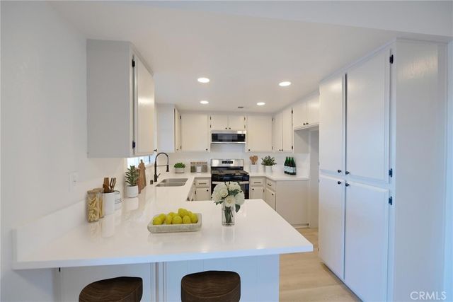 15650 Pohez, Apple Valley, CA 92307